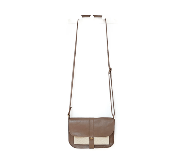 Petit sac bandoulière en cuir marron